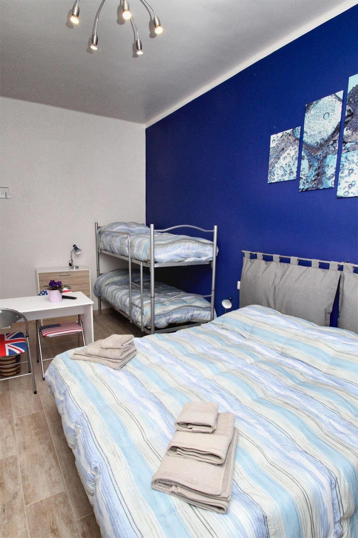 B&B Il Rosso E Il Blu Cuneo Eksteriør billede