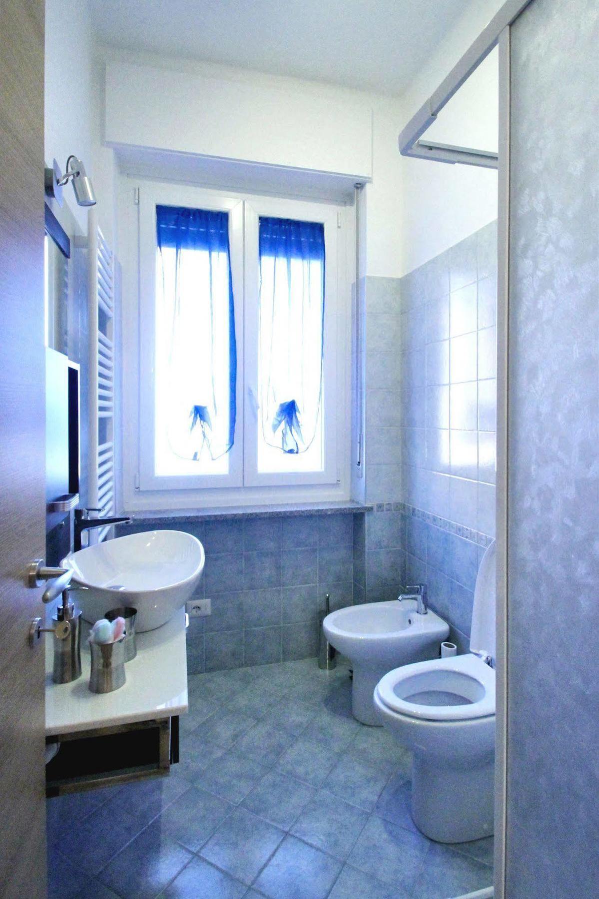 B&B Il Rosso E Il Blu Cuneo Eksteriør billede