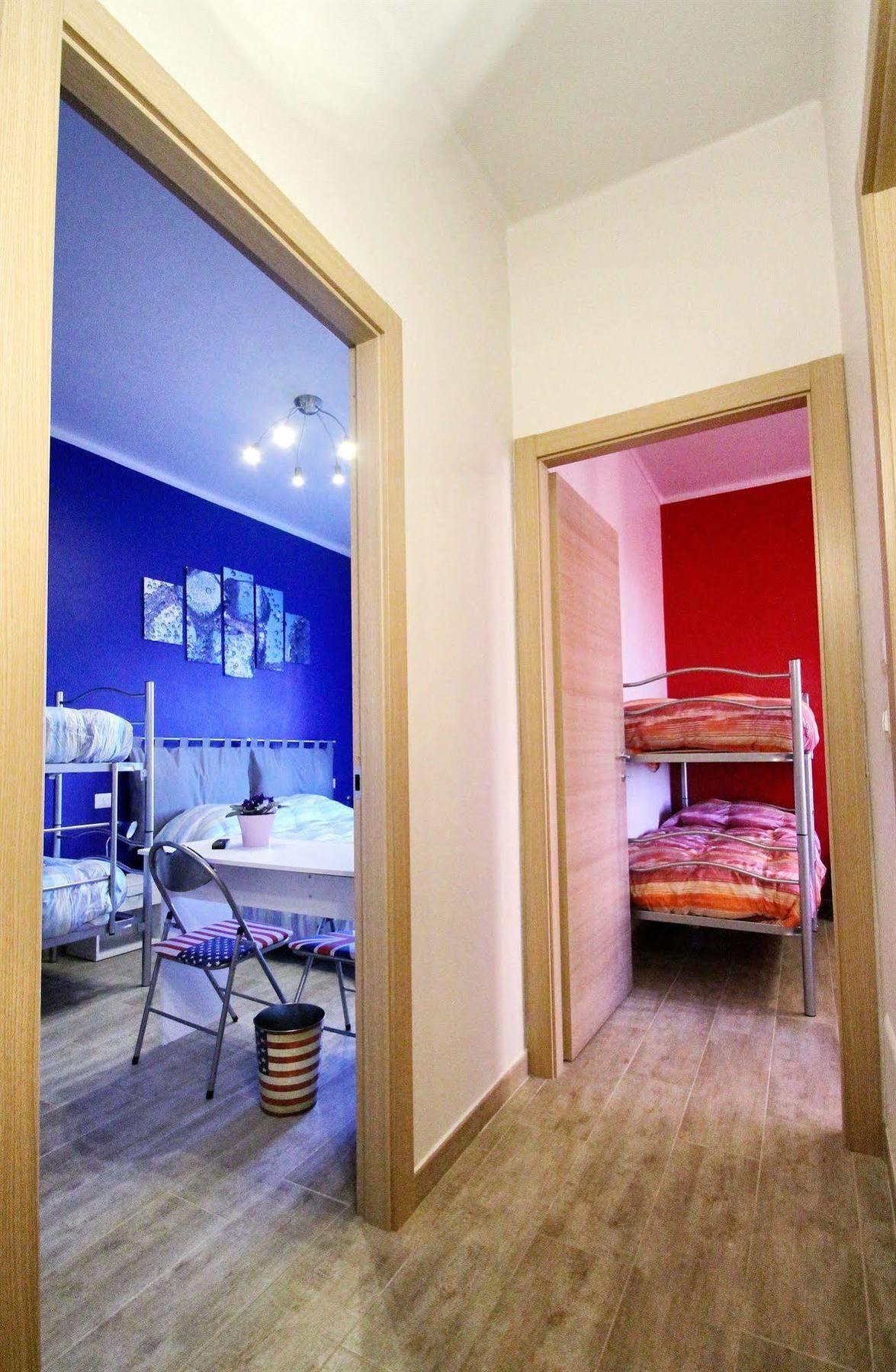 B&B Il Rosso E Il Blu Cuneo Eksteriør billede